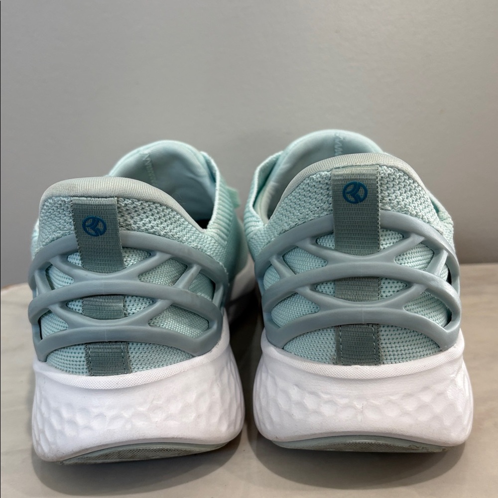 Kizik Athens Handsfree Slip On Women's Athletic  Mint Sneakers Size 8 Wide - Picture 9 of 12